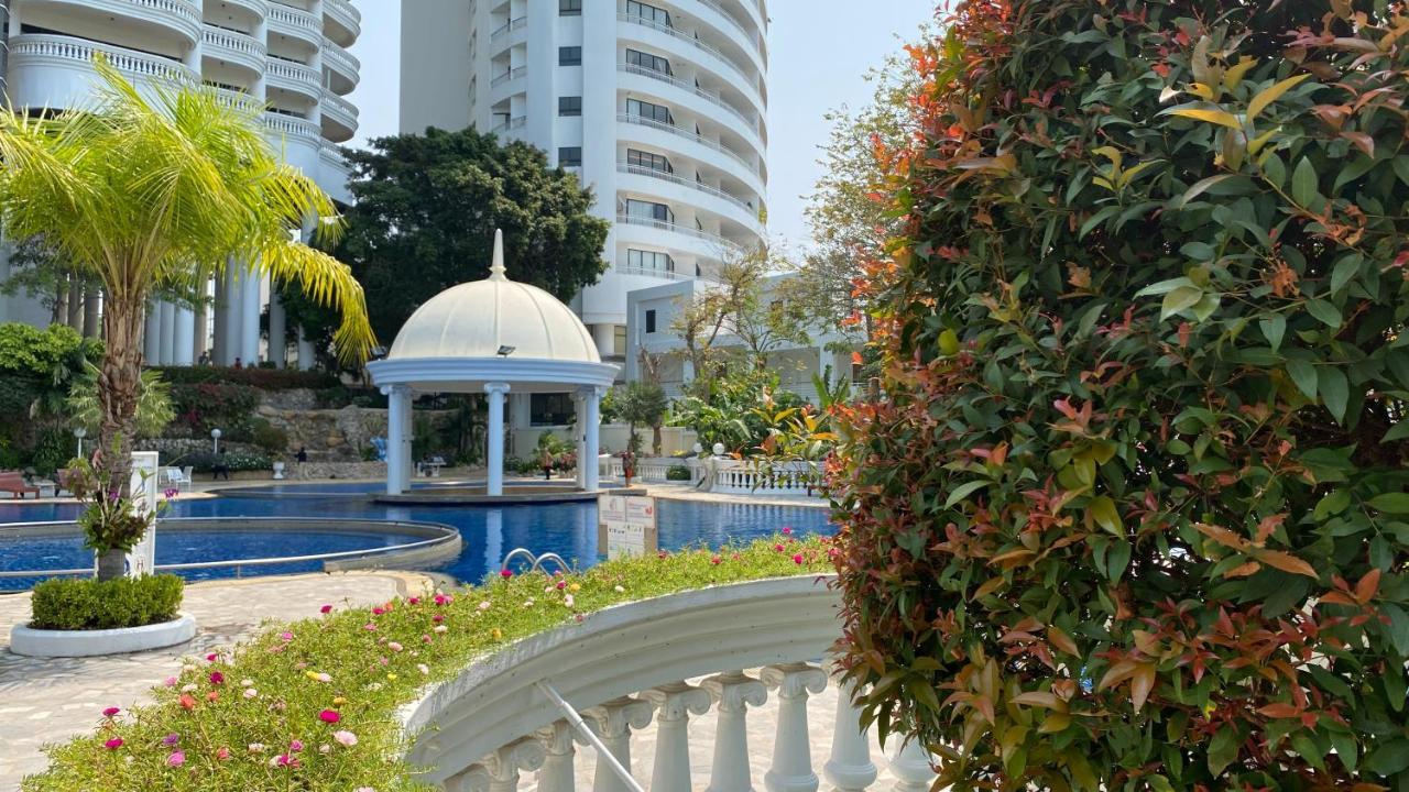Sky Beach Beachfront Pattaya Luaran gambar